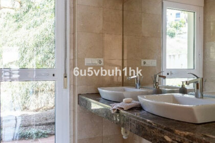 45db525a95f10b4b125906277e192bf9 - 16