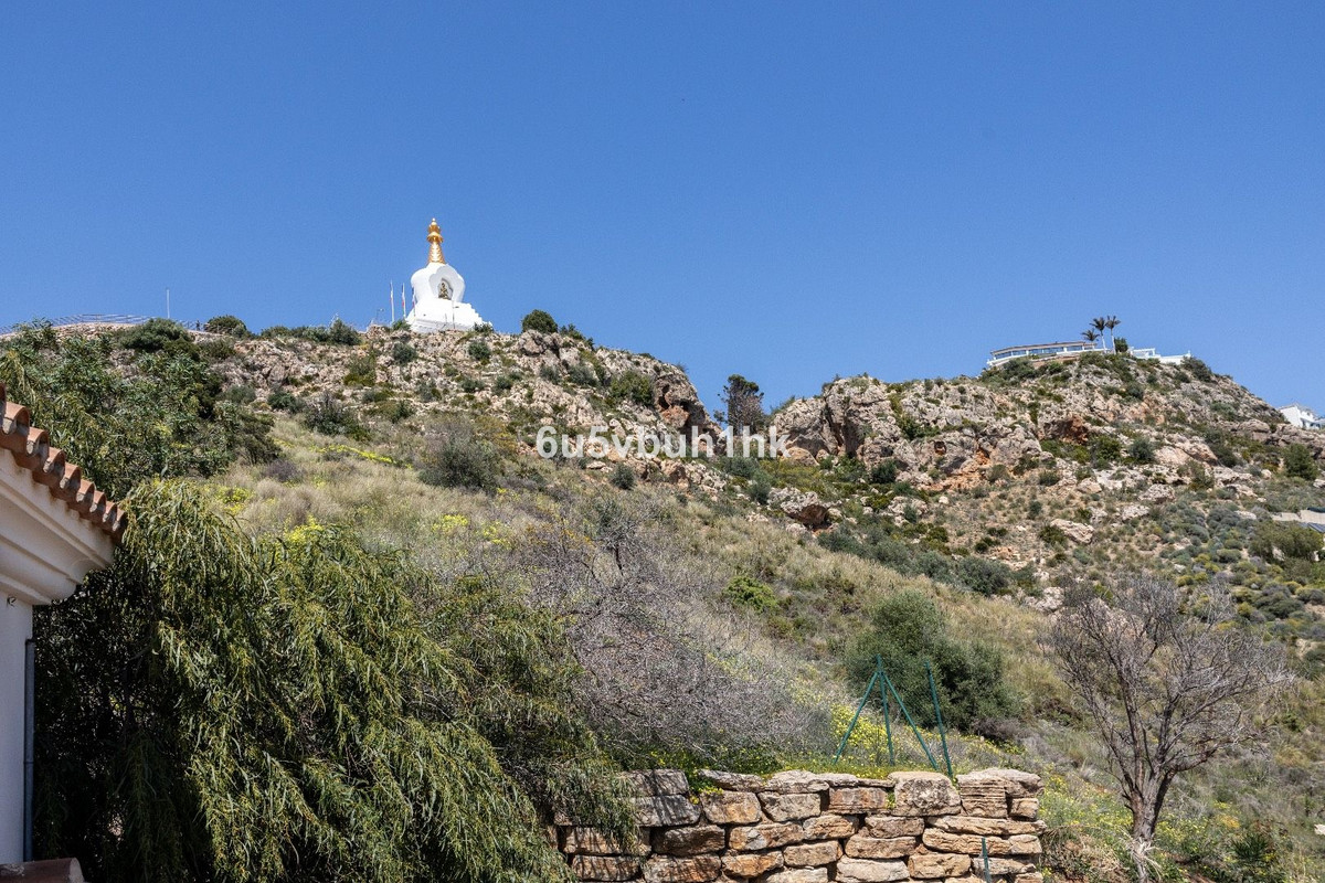 45db525a95f10b4b125906277e192bf9 - 18