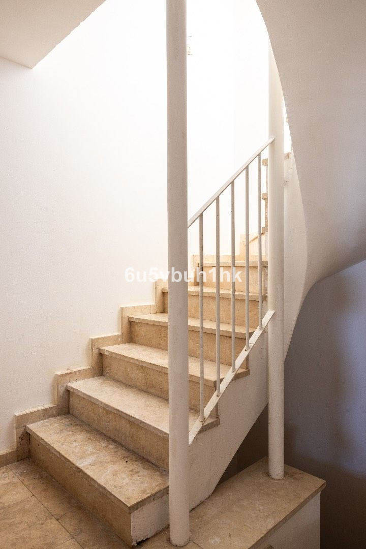 45db525a95f10b4b125906277e192bf9 - 33