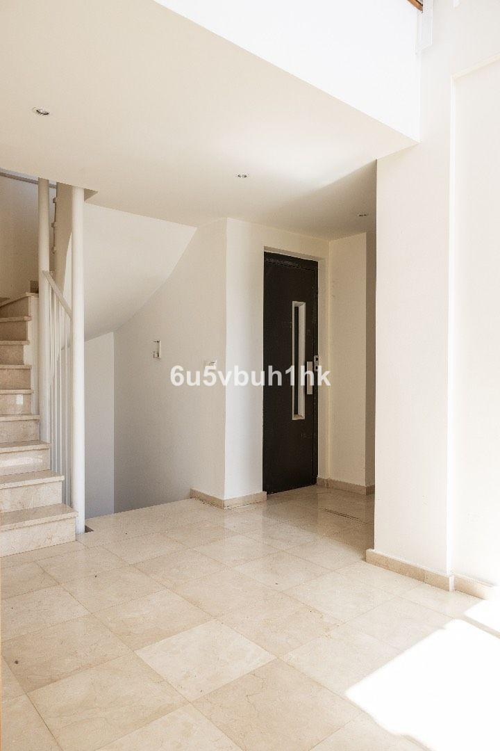 45db525a95f10b4b125906277e192bf9 - 34