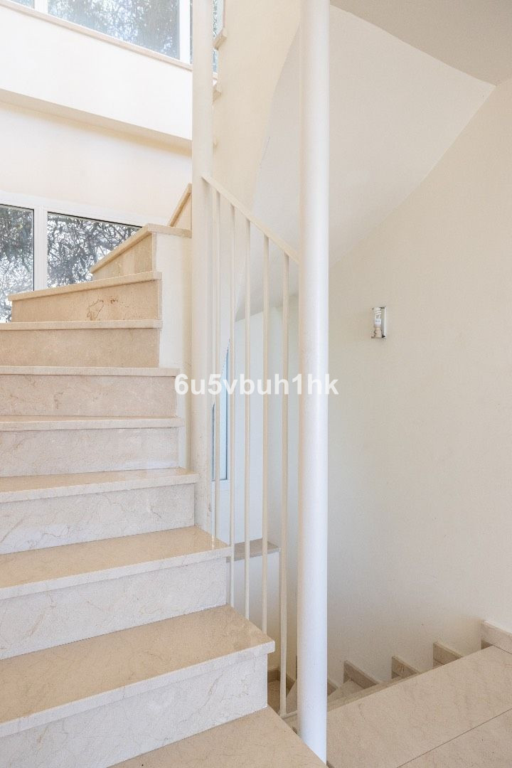 45db525a95f10b4b125906277e192bf9 - 35