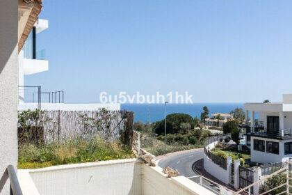 45db525a95f10b4b125906277e192bf9 - 42