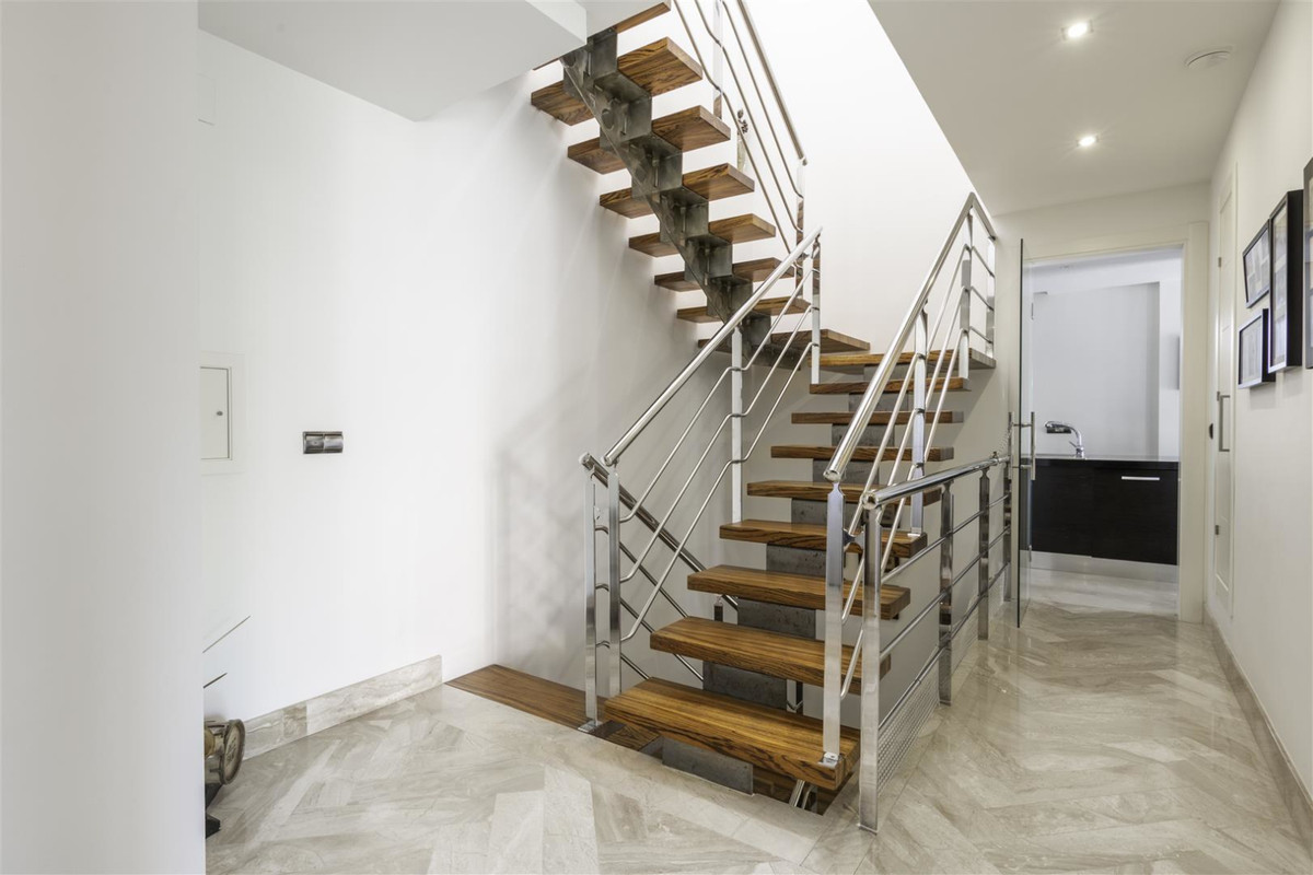 01763a0615635dd8ddc6e825dc345362 - 17