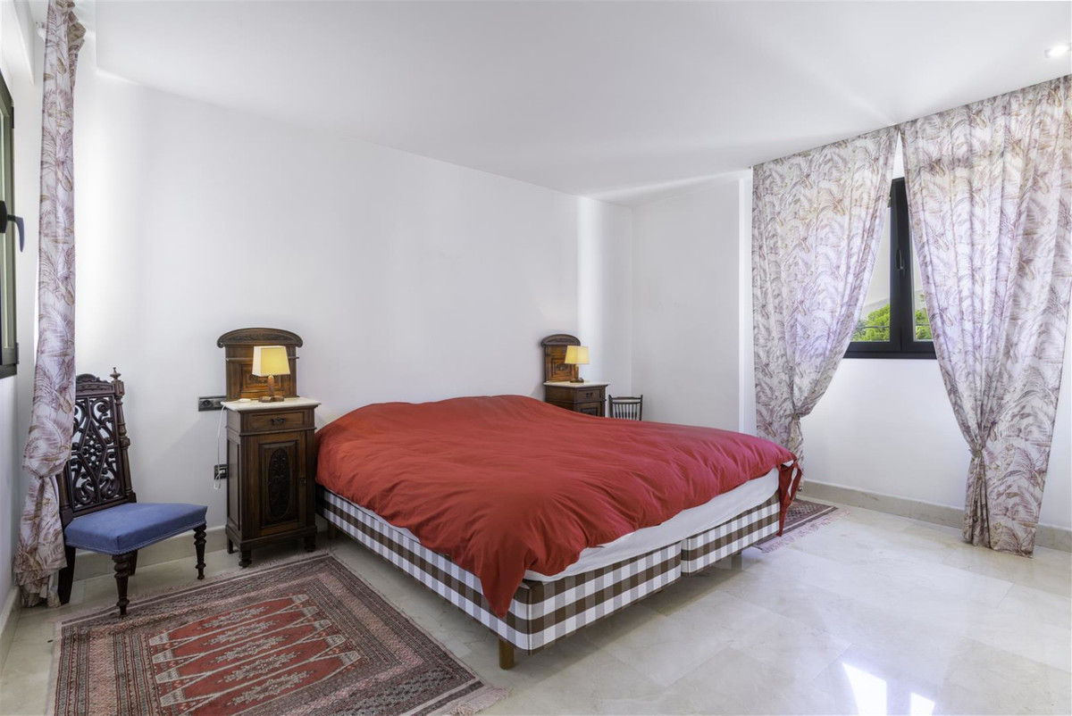 01763a0615635dd8ddc6e825dc345362 - 24