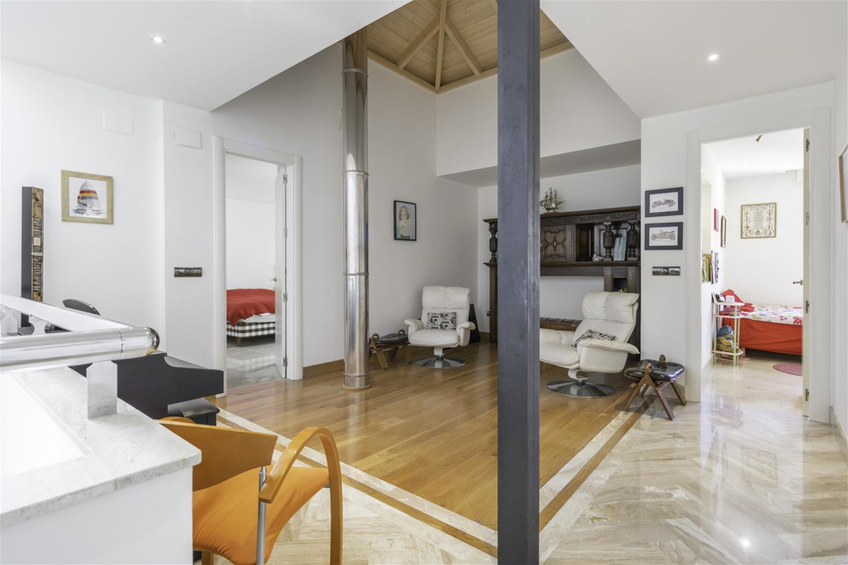 01763a0615635dd8ddc6e825dc345362 - 26