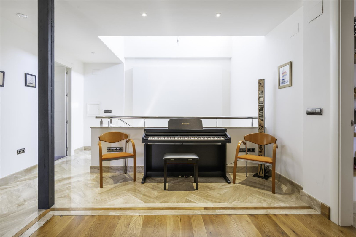 01763a0615635dd8ddc6e825dc345362 - 27