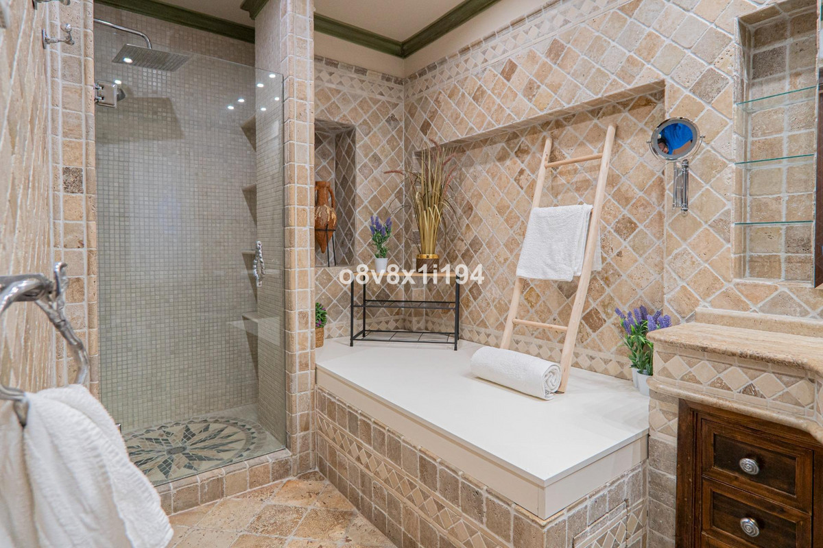 051027d41f4c9acc0f9bf684df8f1115 - 35