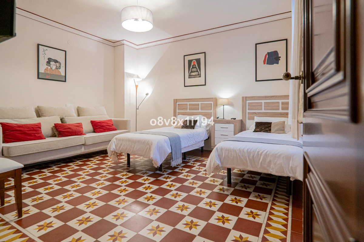 051027d41f4c9acc0f9bf684df8f1115 - 44