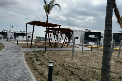 0848198e6472c3d1d05a44e79da746c9 - 16