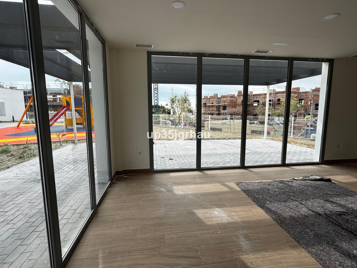 0848198e6472c3d1d05a44e79da746c9 - 18