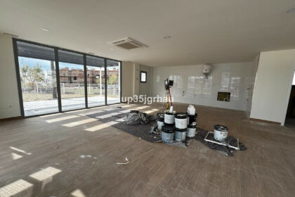 0848198e6472c3d1d05a44e79da746c9 - 19