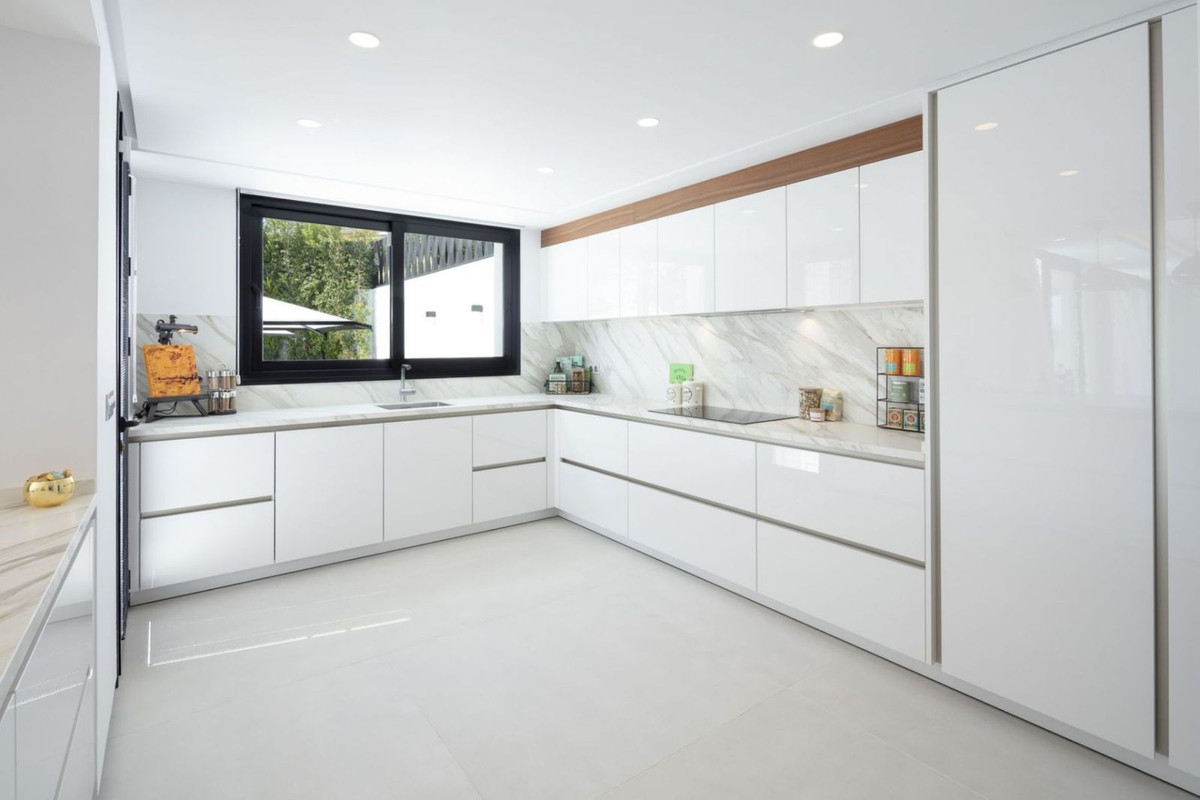 0bcfa0aafda45217a06d3d5fb0c4afad - 4