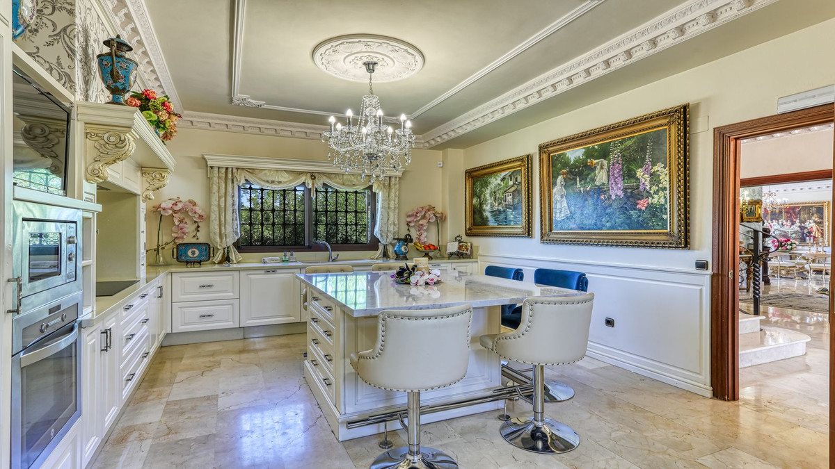 0ee498d7628ab622b9fb644208a146a0 - 14