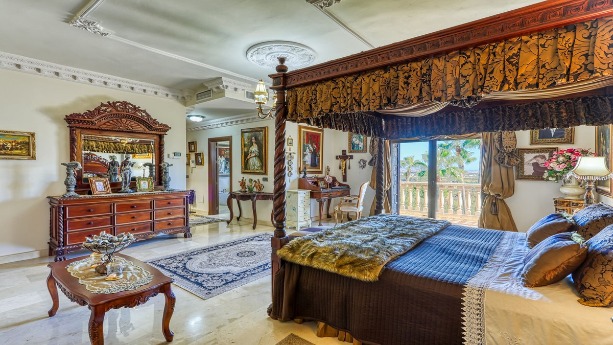 0ee498d7628ab622b9fb644208a146a0 - 18