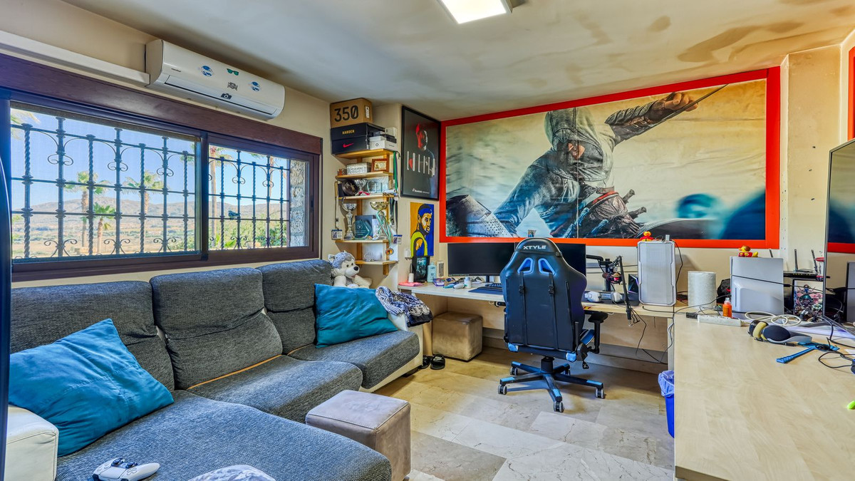 0ee498d7628ab622b9fb644208a146a0 - 24