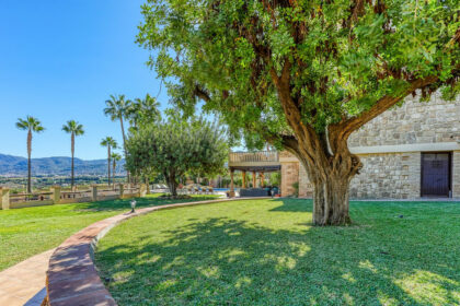 0ee498d7628ab622b9fb644208a146a0 - 27