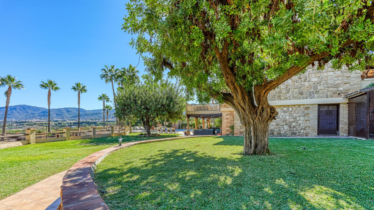 0ee498d7628ab622b9fb644208a146a0 - 27