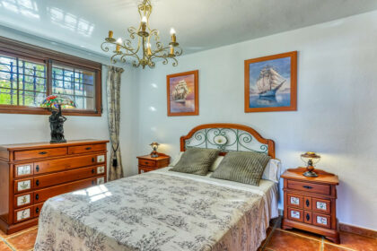 0ee498d7628ab622b9fb644208a146a0 - 33