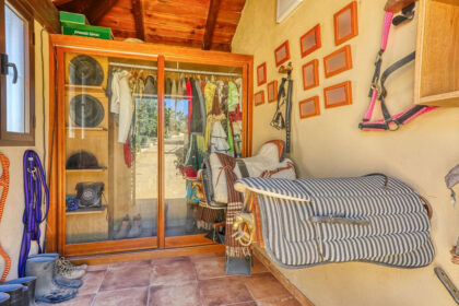 0ee498d7628ab622b9fb644208a146a0 - 42