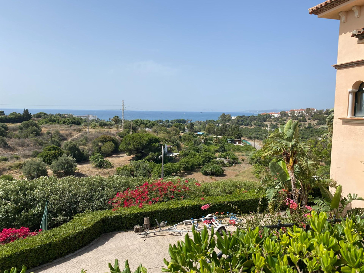 1373e019df227c457480c445aee38d9e - 4