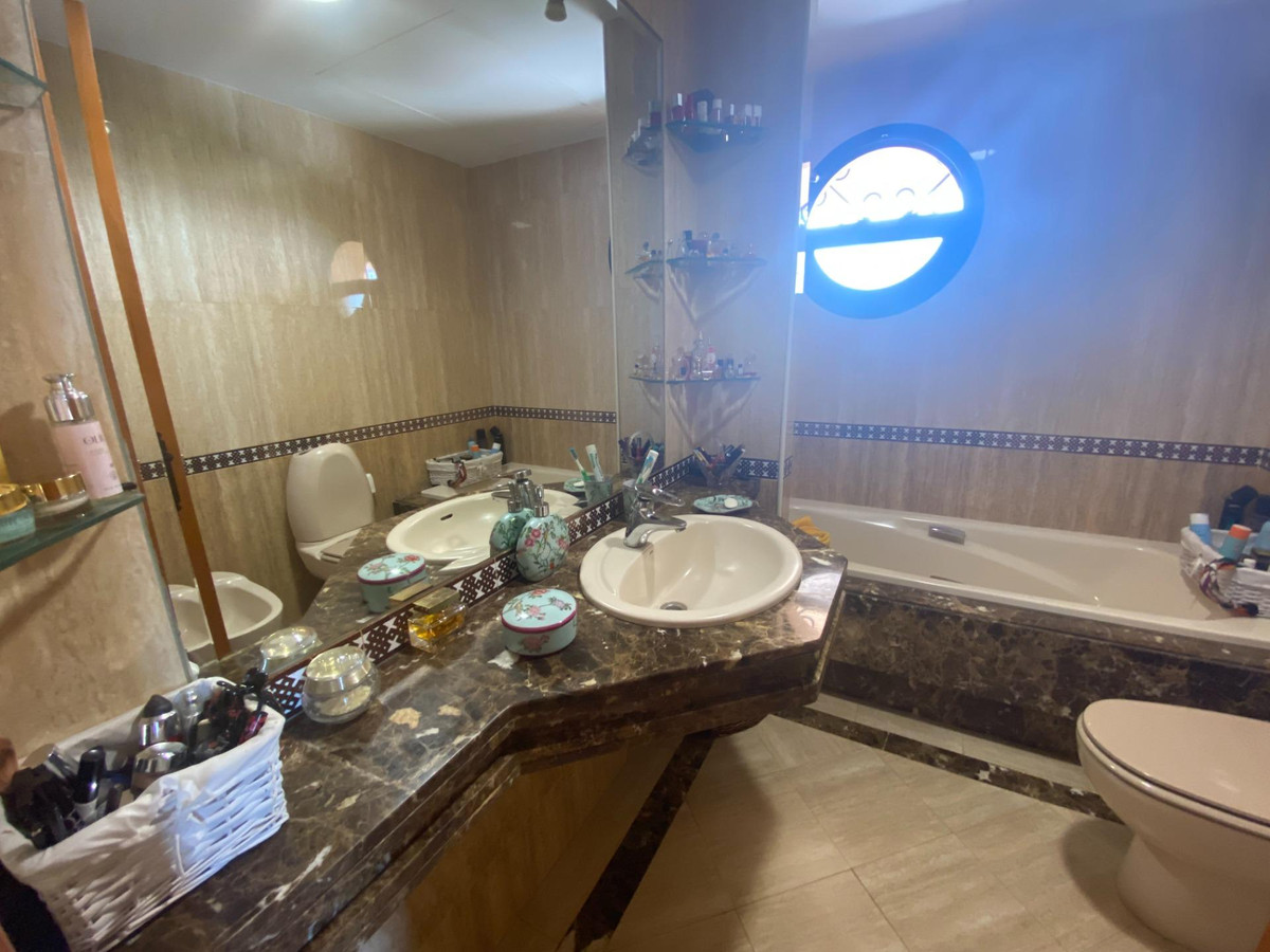 1373e019df227c457480c445aee38d9e - 44