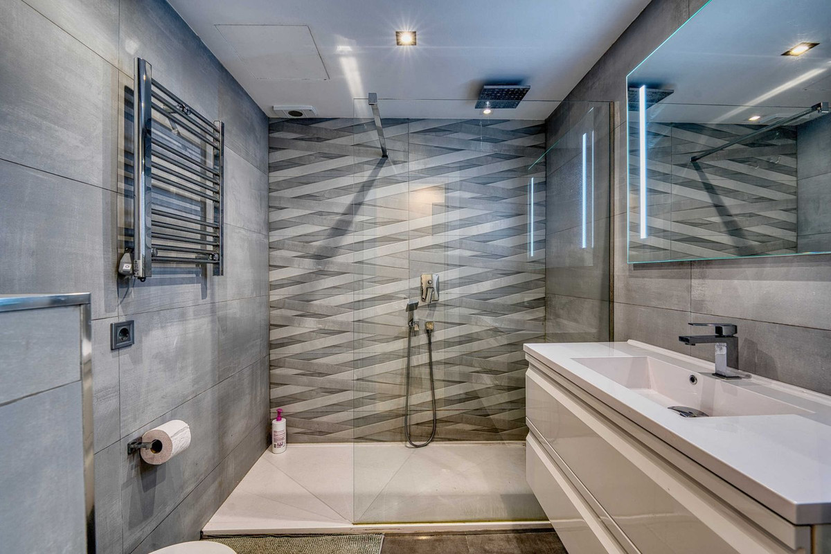 1f5d29207f1e472907940deb42f8d5f0 - 21