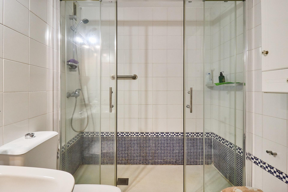 22f923bdfe644cf12e930cd4511040e4 - 25