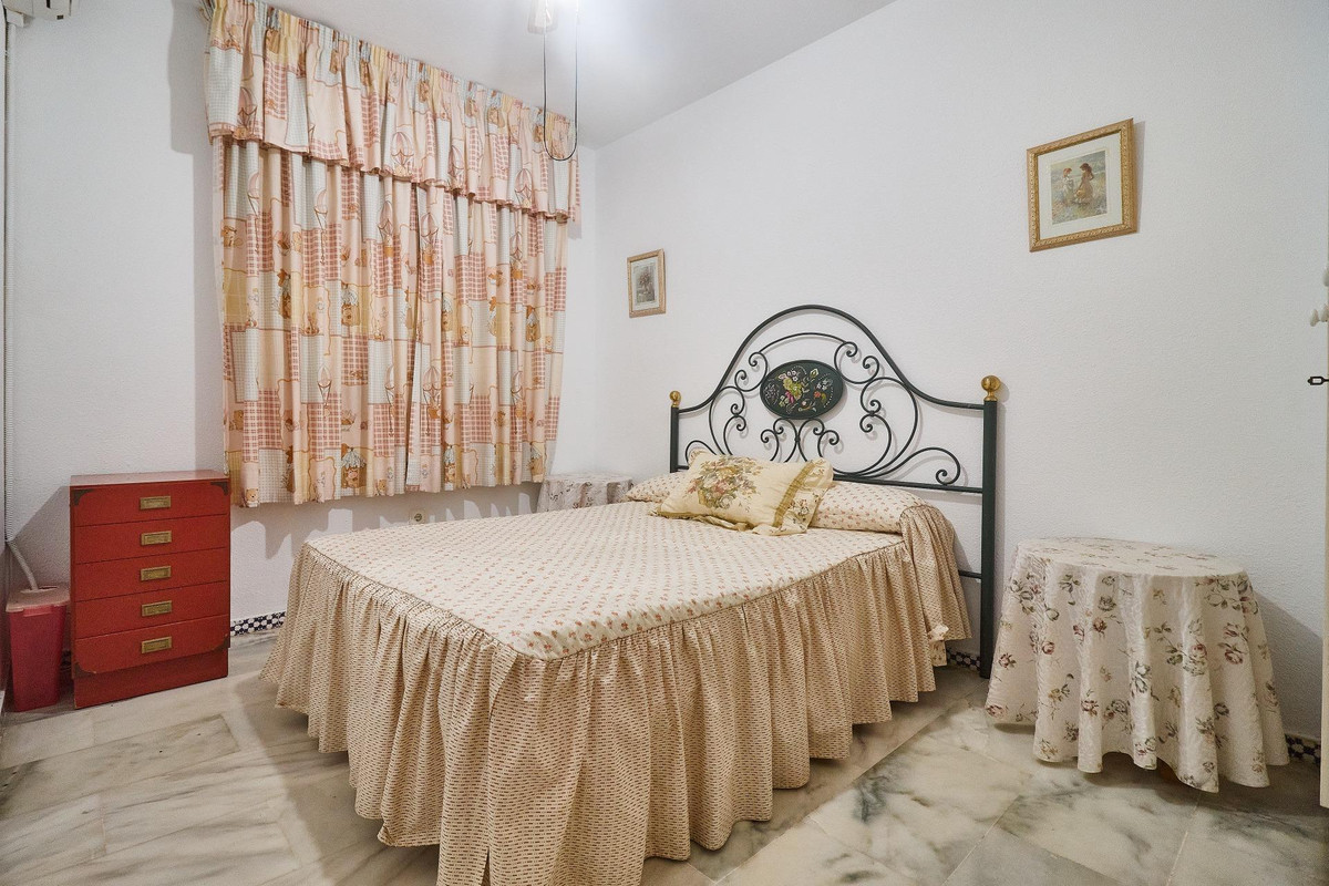 22f923bdfe644cf12e930cd4511040e4 - 26