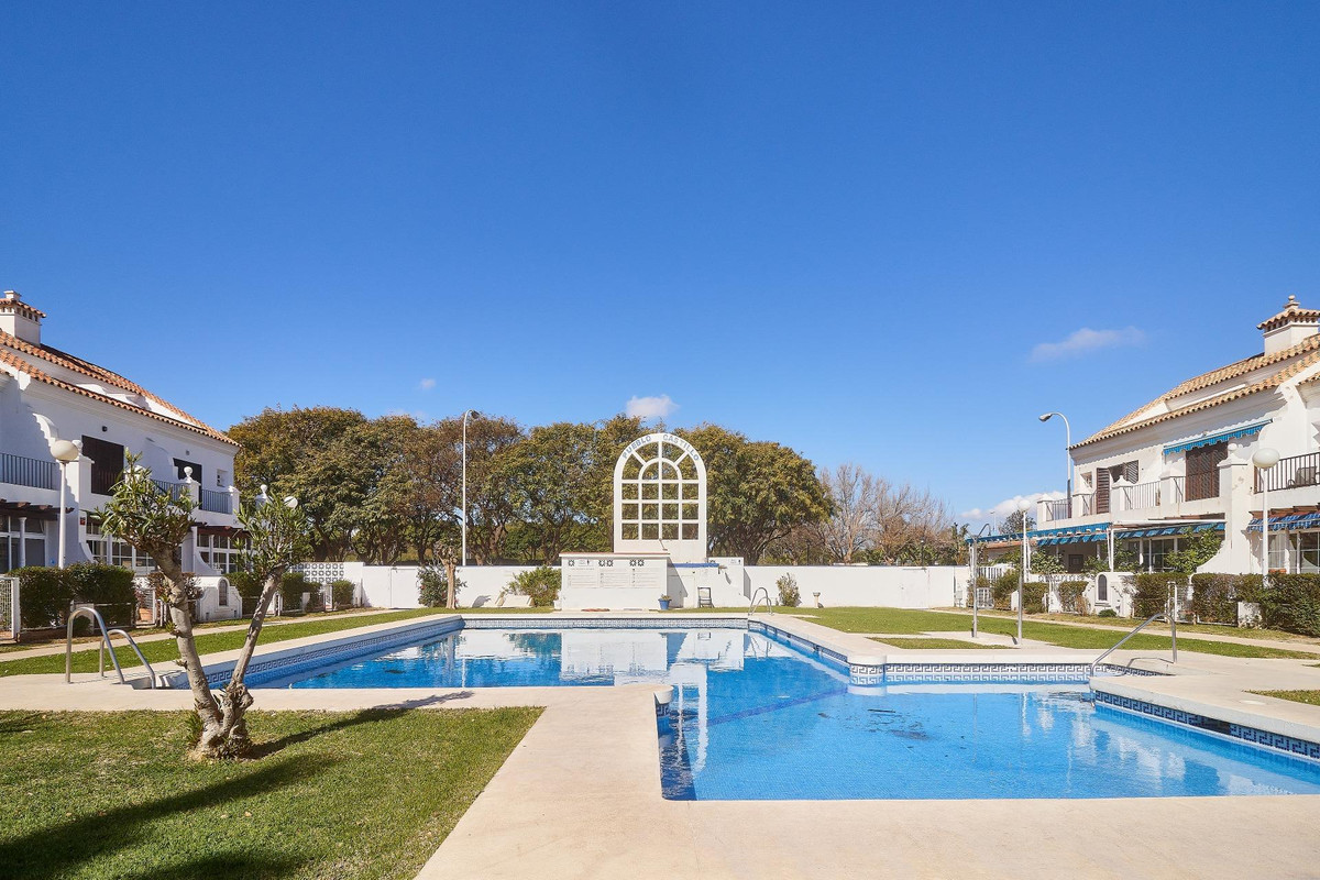 22f923bdfe644cf12e930cd4511040e4 - 39