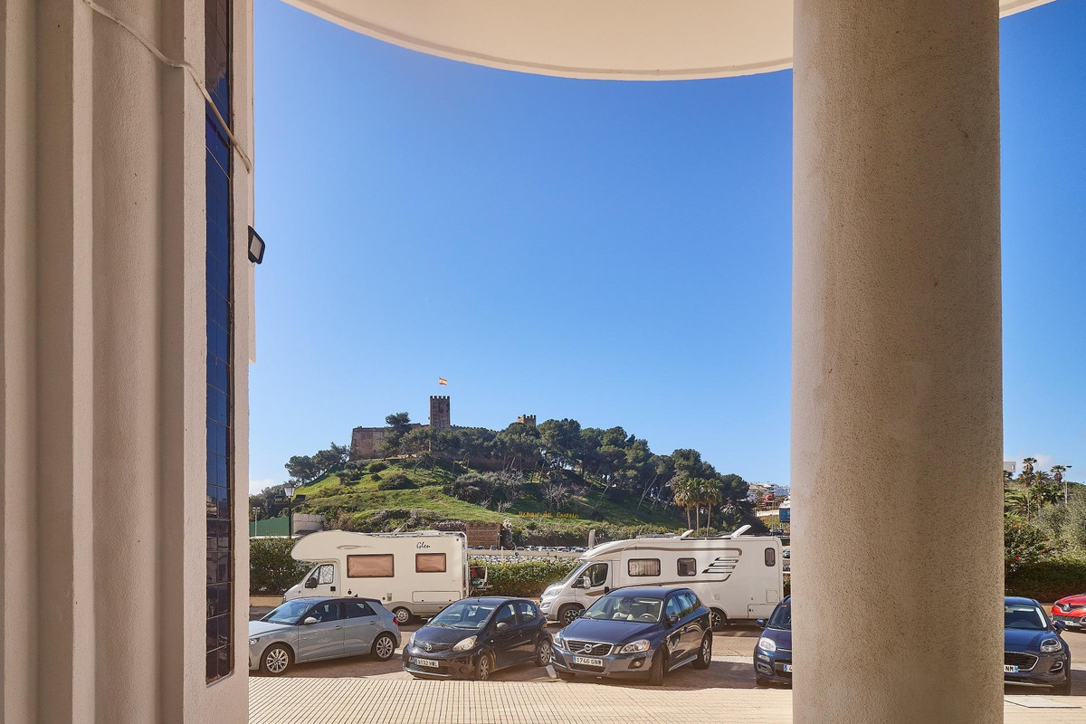 22f923bdfe644cf12e930cd4511040e4 - 41