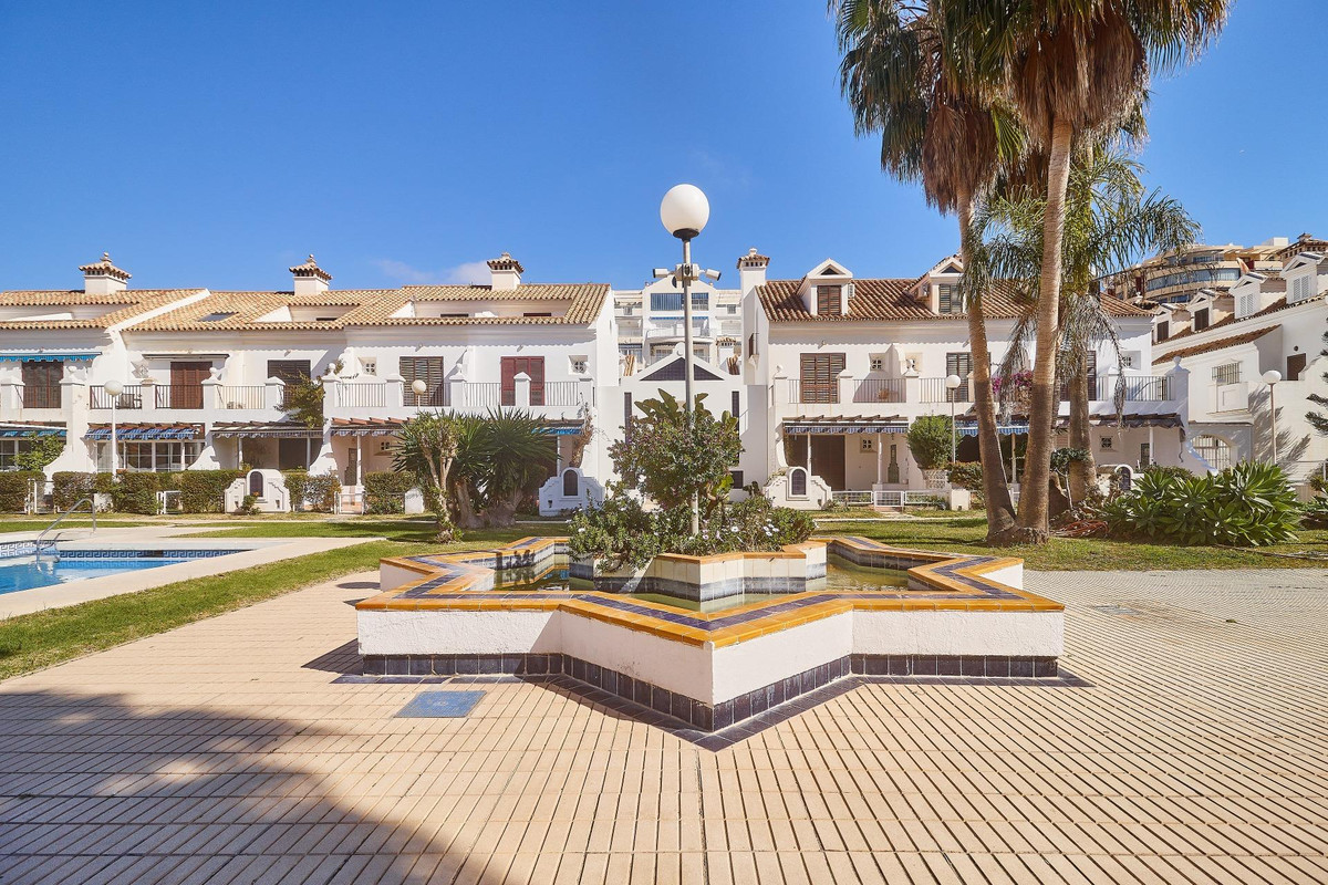 22f923bdfe644cf12e930cd4511040e4 - 43