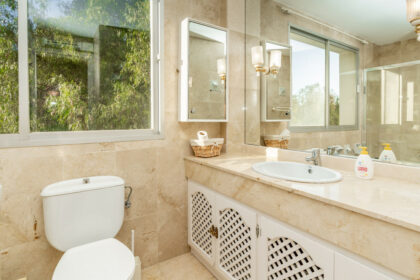 251228ee753df21863e6c23afafc2186 - 19