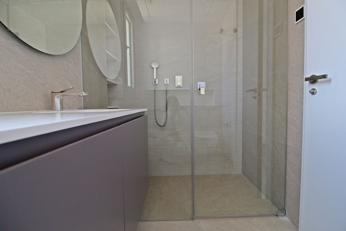 26a1ebd5d0d07210eeb0d37b4d063b24 - 14