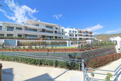 26a1ebd5d0d07210eeb0d37b4d063b24 - 23