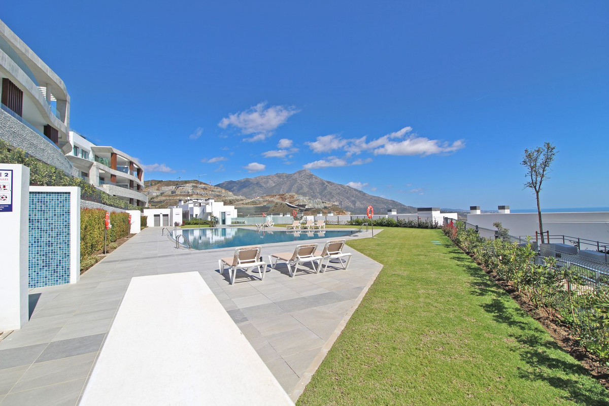 26a1ebd5d0d07210eeb0d37b4d063b24 - 25