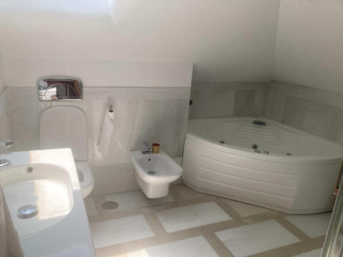 2748fd910672d9d739468905cc33d231 - 18