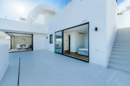 2da6e27e53676d6811098a66d9298466 - 20