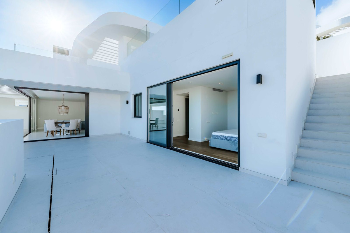 2da6e27e53676d6811098a66d9298466 - 20