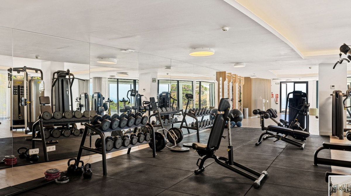 2da6e27e53676d6811098a66d9298466 - 26