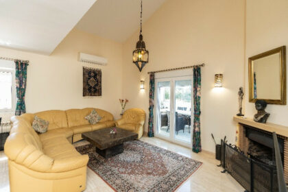 2dbb13d5930c23bce8c74e166e010dc7 - 18