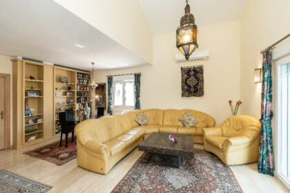 2dbb13d5930c23bce8c74e166e010dc7 - 21