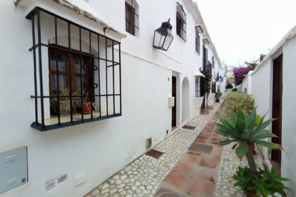 2fa396d6f4a53e7c84de0a54dd8ea341 - 3