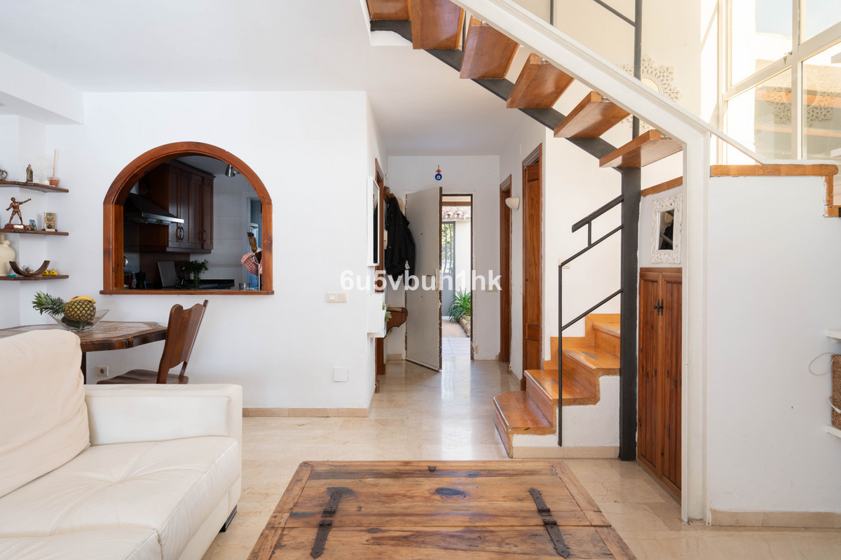 32d4221e6d4243eab9122271e5d52680 - 1