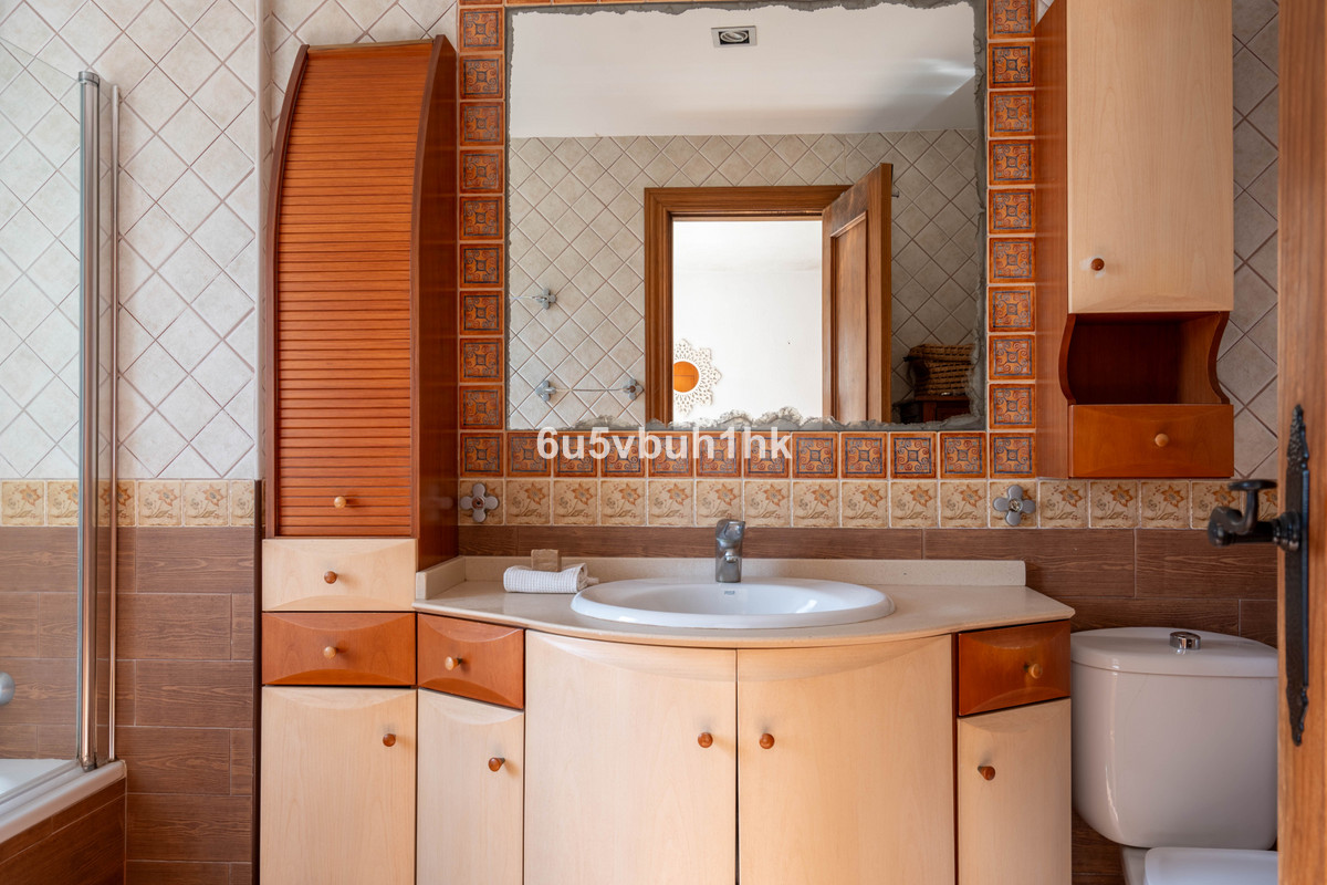 32d4221e6d4243eab9122271e5d52680 - 23