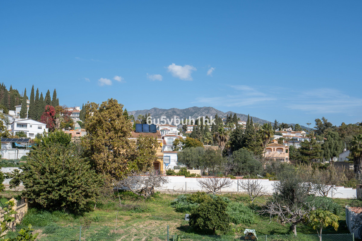 32d4221e6d4243eab9122271e5d52680 - 30