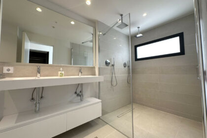 32de1d61b1d2825d8a1549c29ed985ed - 23