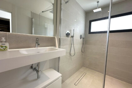 32de1d61b1d2825d8a1549c29ed985ed - 24