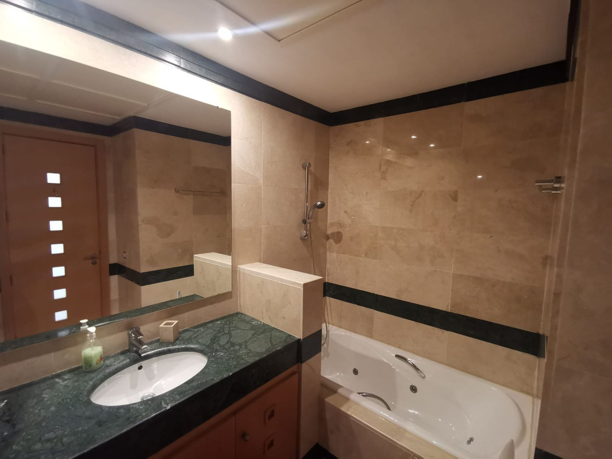 3a7400f0cc00a1f0884611ec8b43018f - 22