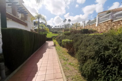 3a7400f0cc00a1f0884611ec8b43018f - 25