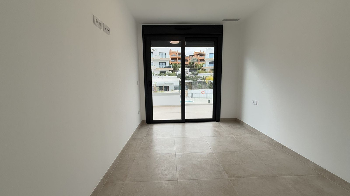 4147f39526e9819eb8ff0caa0a0264ae - 14